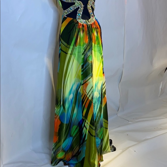 Green multi gown - Picture 5 of 6